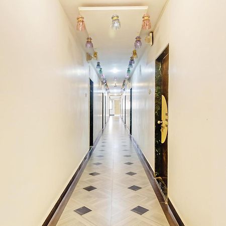 Отель Spot On Harihar Lodging And Yatri Niwas Колхапур Экстерьер фото